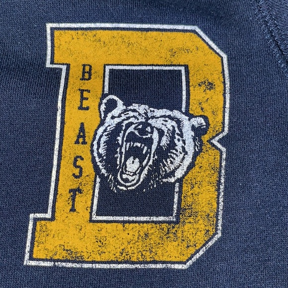 Old navy size 5 sweatshirt with bears logo.Navy, yellow, gray, bright blue. - Picture 4 of 5